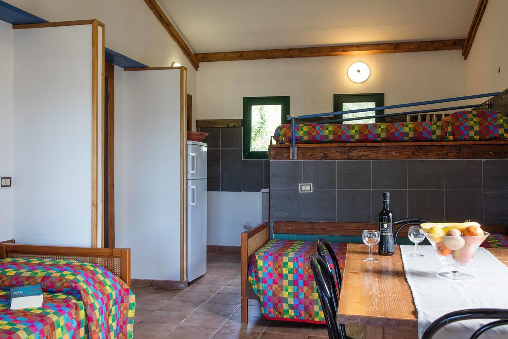 Il Borgo Centro Vacanze グアルディスタッロ エクステリア 写真